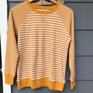Eddie Bauer long sleeve legendwash top size SMALL mustard yellow